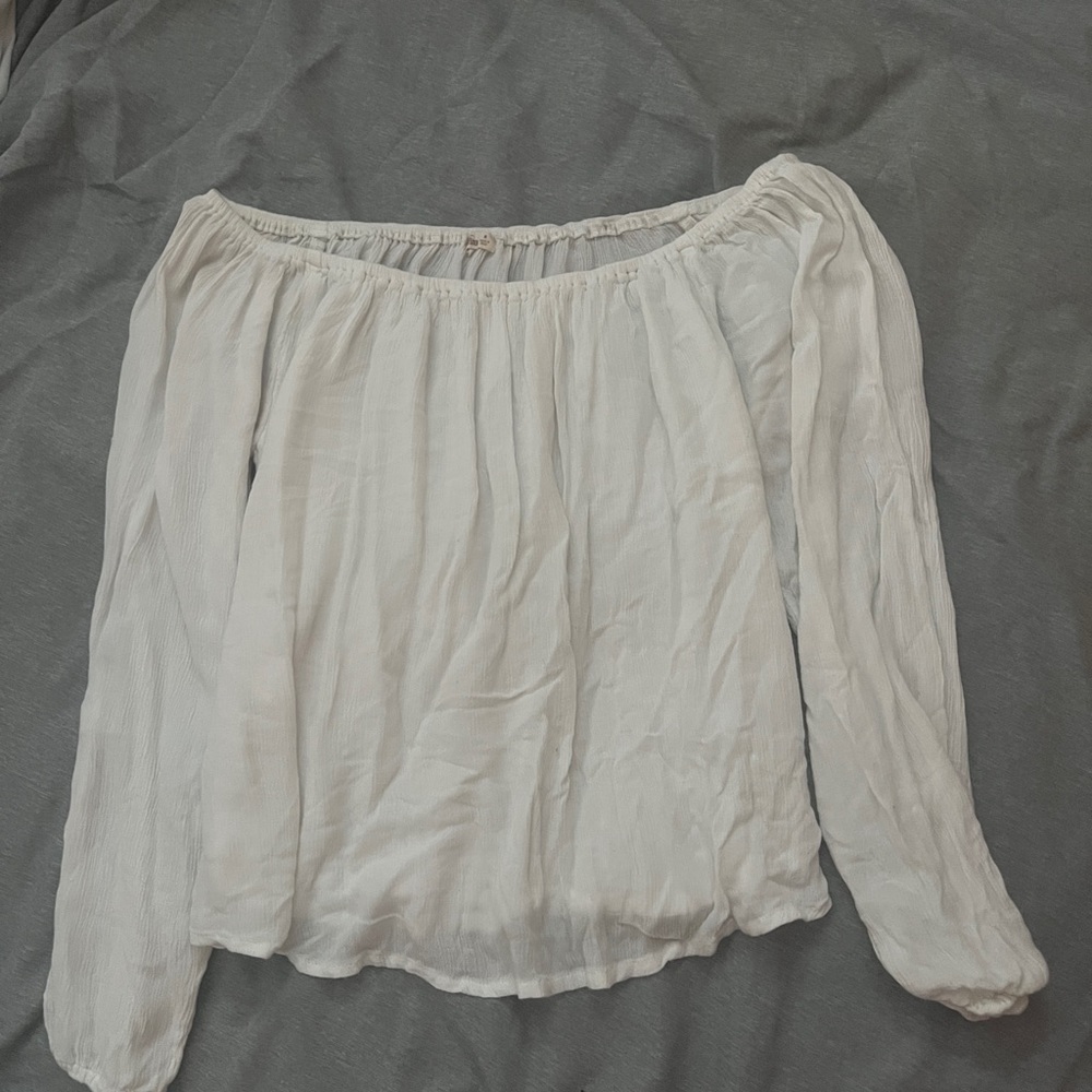 White Hollister shirt